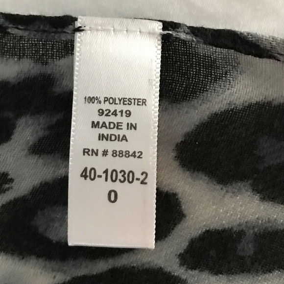 WOMAN WITHIN Leopard Print Scarf Wrap Shawl Oversized New Black Gray - Picture 10 of 13